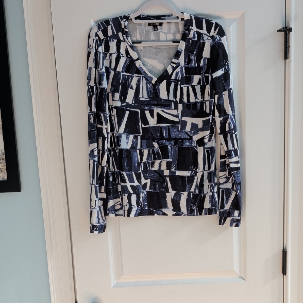 Beautiful Chic Carlisle Women's Top - Picture 3 of 7